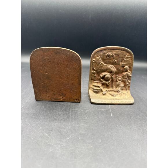 Vintage Village Blacksmith Shop 2 Bookends Cast Metal Embossed Stable - Picture 3 of 9